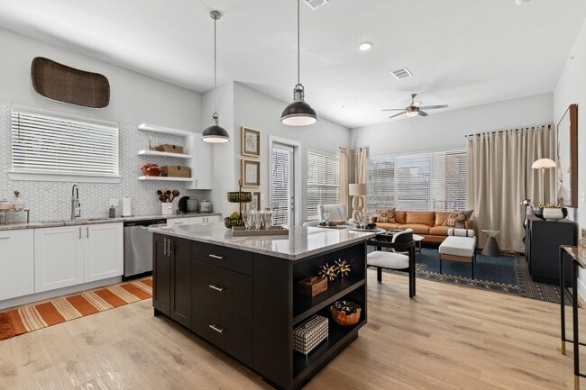 Photo - Lakesound Apartments
