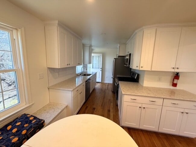 Photo - House on Centre Lane!