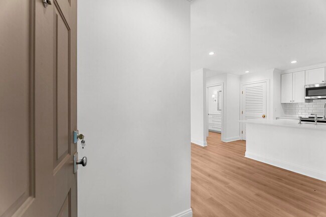 Photo - 1481 Center St Ext