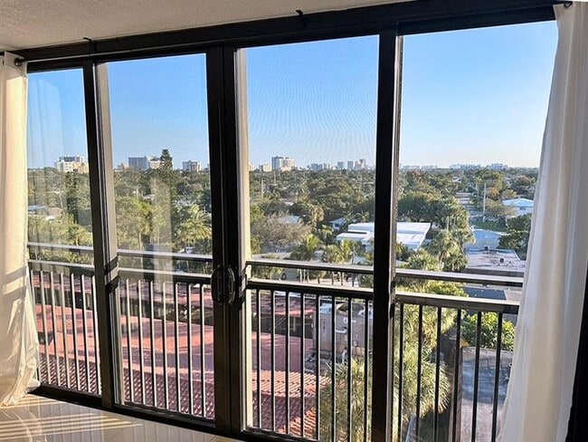 Photo - 2350 NE 14th Street Causeway Unit 703