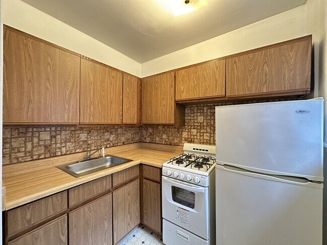 Photo - 744 W Belmont Ave Unit 603