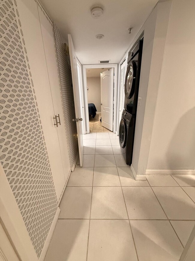 Photo - 1453 SW 3rd St Unit 208