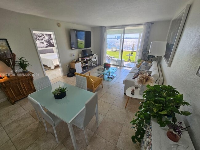 Photo - 3000 Marcos Dr Unit P102