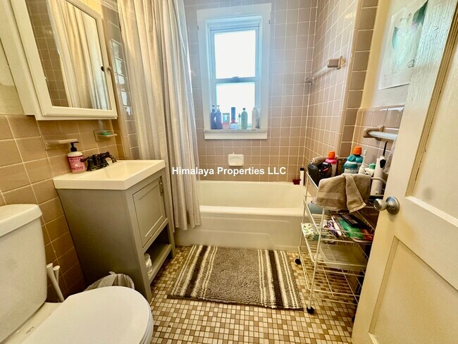 82 Quincy St Unidad 2