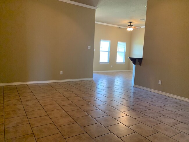Building Photo - 3125 Beauford St Unit Beauford 3125