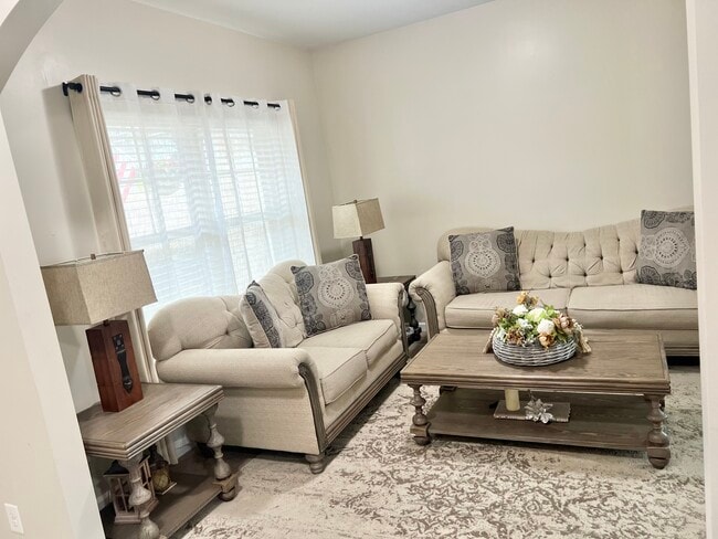 Photo - 31 White Pine Way