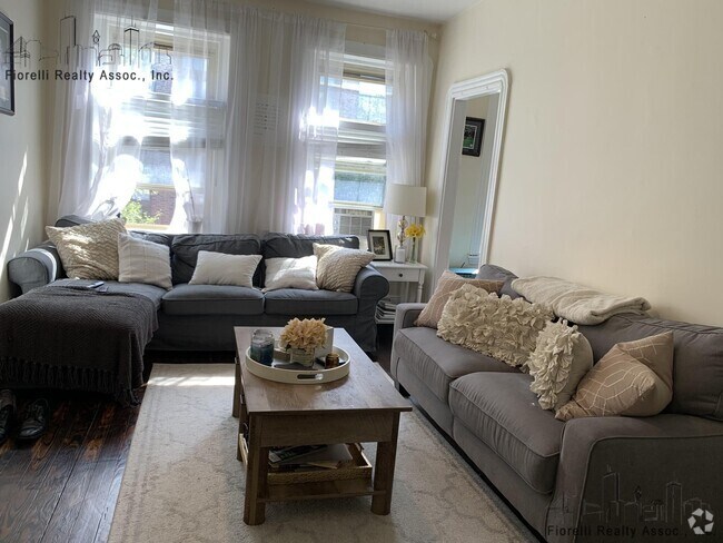 Building Photo - 17 Tileston St Unit 3 Rental
