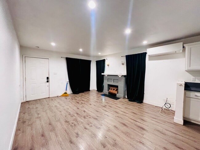 Photo - W 66th street , Los Angeles Unit 1