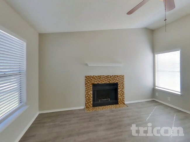 Photo - 6333 Village Club