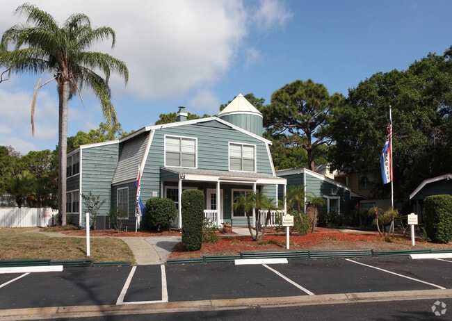 Bay Pointe Apartments - Anthem Clearwater