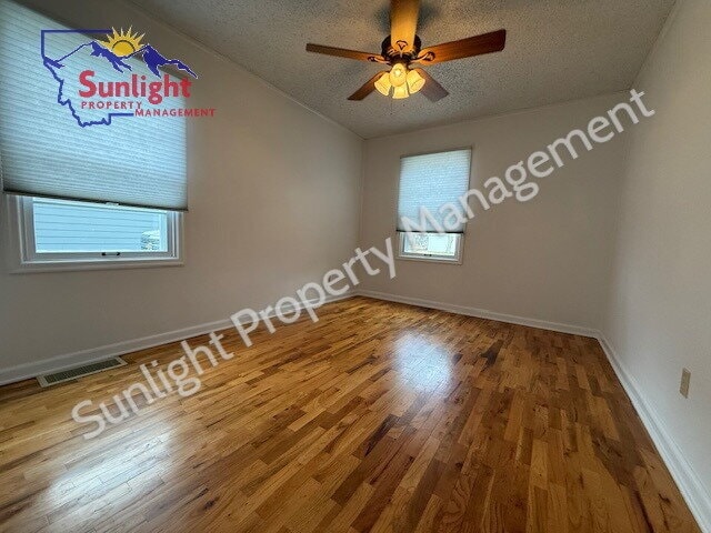 Photo - 504 W First St
