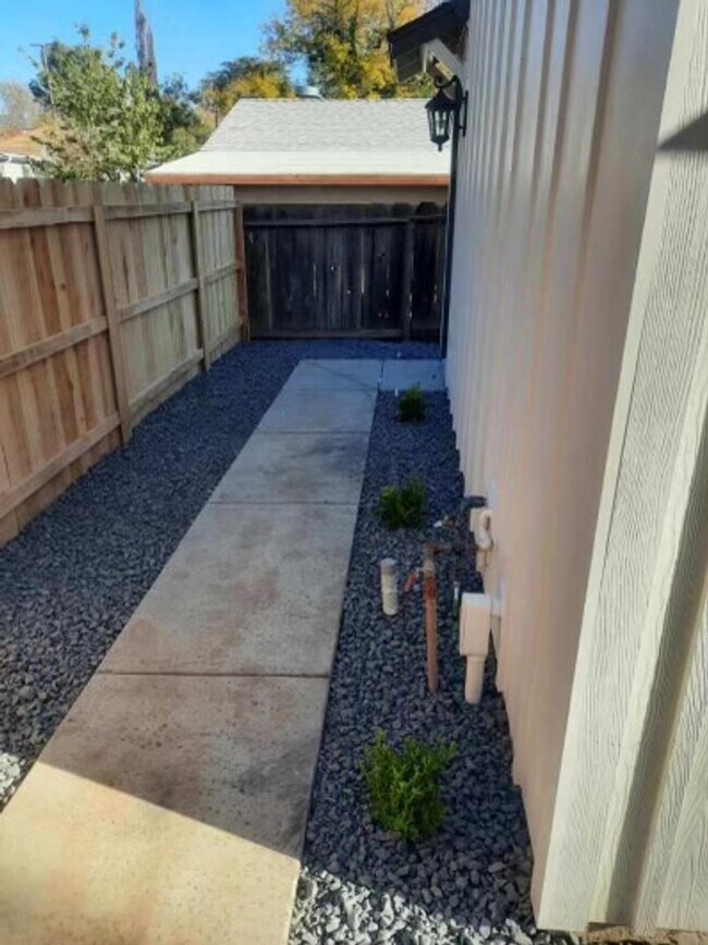 Photo - 149 W 21st St Unit 149 W 21 st -2