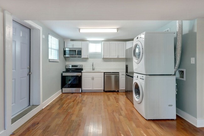 Building Photo - 803 Atlantic Ave Unit 803 Atlantic Ave