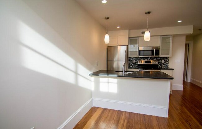 Photo - 85 Windsor St Unit 1