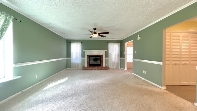 Photo - 1014 Scarlet Oak Ct S