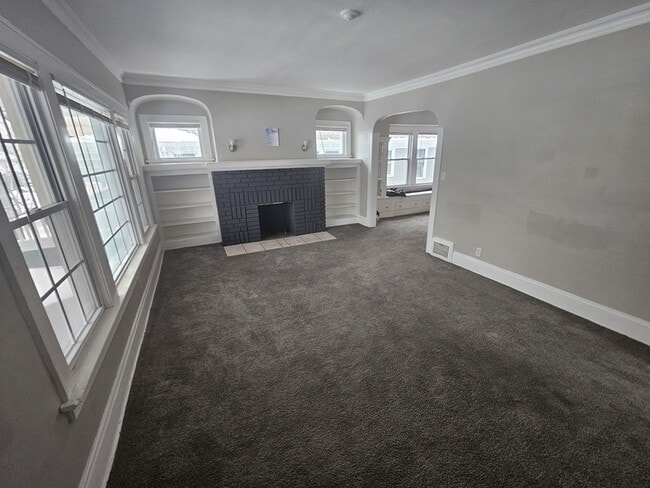 Photo - 931 Helmsdale Rd