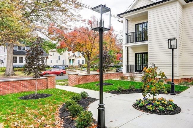 Photo - 20 E Redman Ave Unidad B