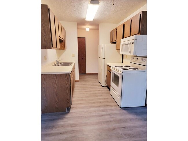 Photo - 11 Park St N Unidad 119