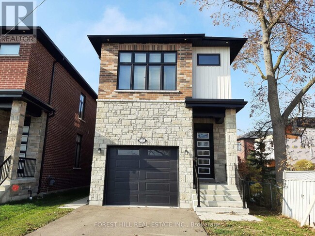 Photo - 727 Ebony Ave
