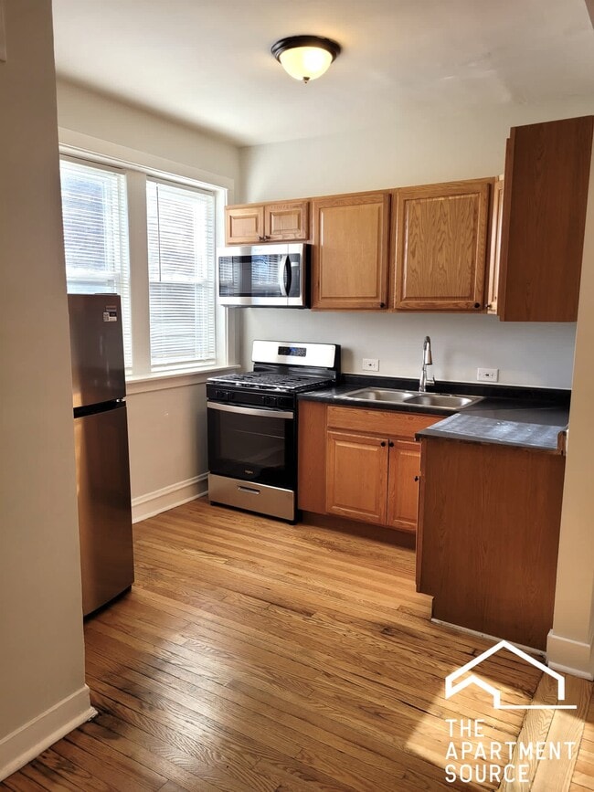 Building Photo - 3814 W Thomas St Unit 2