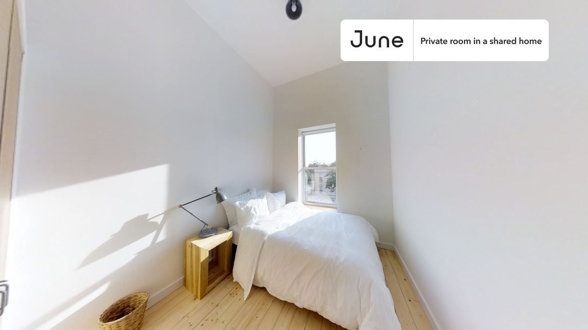 Private bedroom in 6 bed/2 bath Home - Private bedroom in 6 bed/2 bath Home