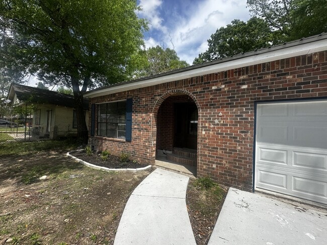 Building Photo - 208 Wilbert Dangerfield Dr