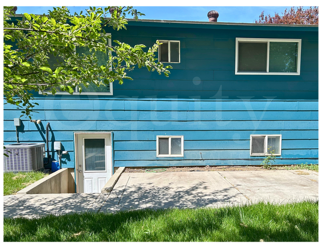 Building Photo - 555 S 330 E