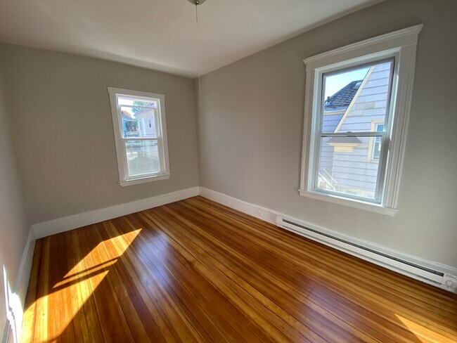 48 Mora St Unit 2