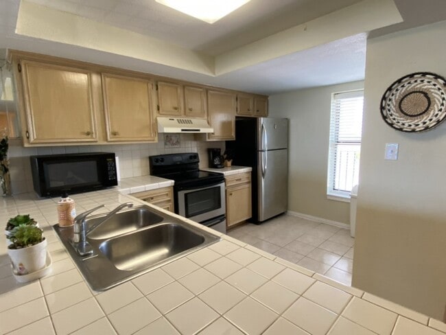 Photo - 404 Padre Blvd