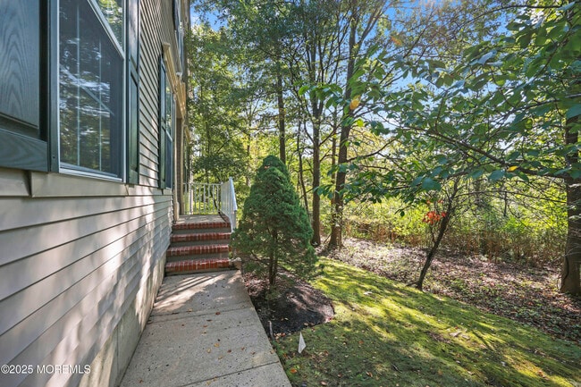 Photo - 8 Pine Tree Terrace