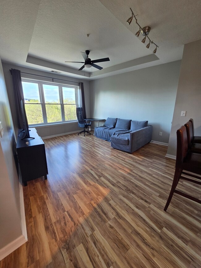 Photo - 400 17th St NW Unit Fully Furnished Top Floor  Available