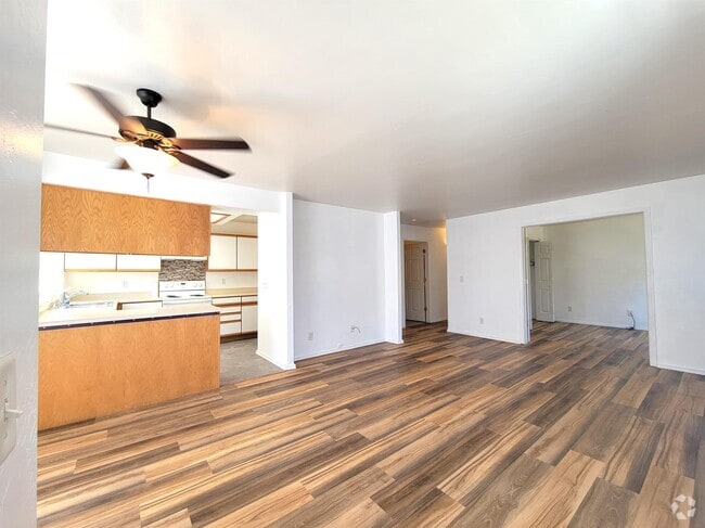 Building Photo - 3026 W Villard St Rental