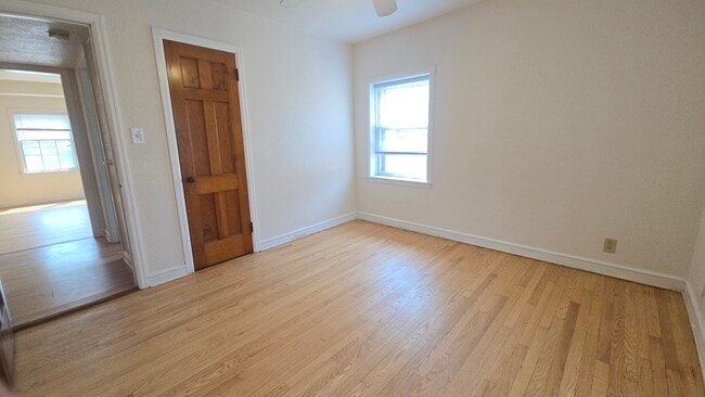 Photo - 2311 N 91st St Unidad 4