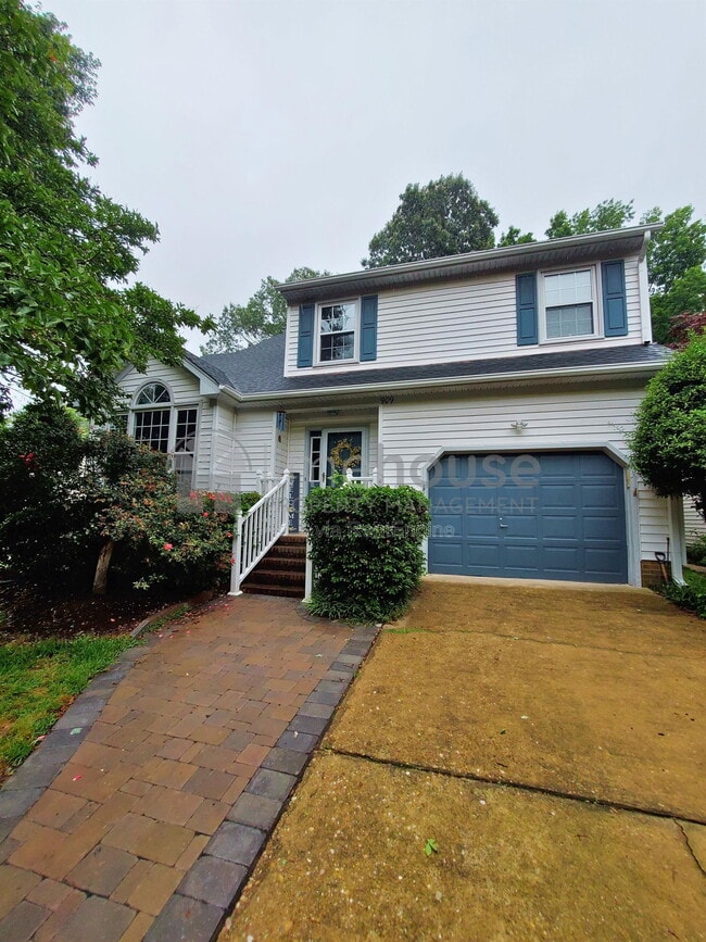 Photo - 909 Brandon Quay