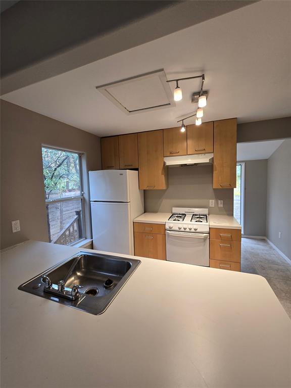 Photo - 1703 Maple Ave