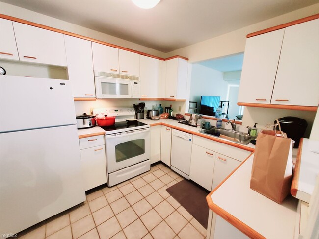 1 br, 1 bath Condo - 1900 Summer St Unit K - 1 br, 1 bath Condo - 1900 Summer St Unit K Unidad K