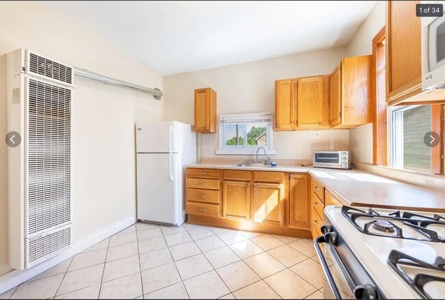 Photo - 2058 W 19th St Unit 2