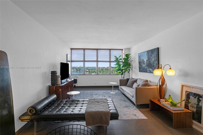 Photo - 7441 Wayne Ave Unit 9B