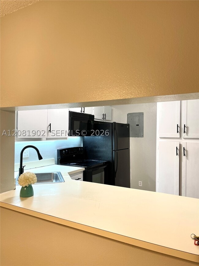 8215 Sun Spring Cir Unidad 22