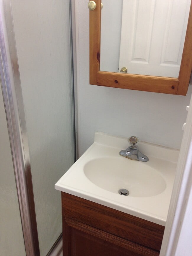 Photo - 1942 Moss St Unidad Studio apartment