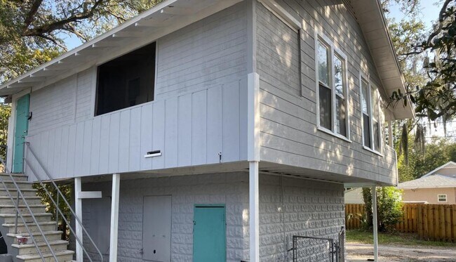 Photo - 1140 Newton Ave S