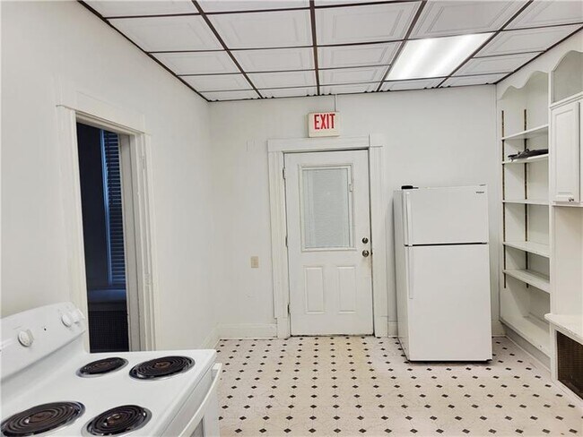 Photo - 438 S Maple Ave