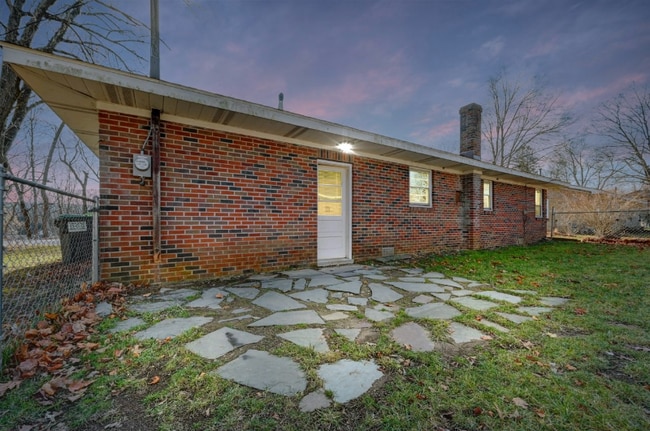 Photo - 850 Church St