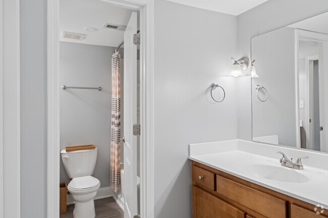 2BR, 1.5BA - 1,149SF - Primary Bathroom