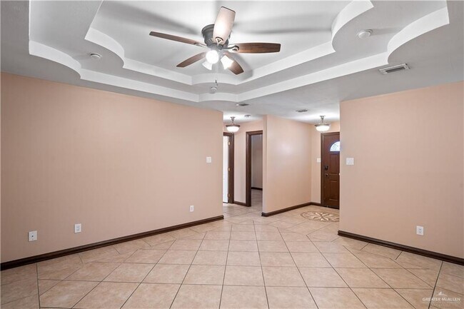 Photo - 20 Silverado Dr E