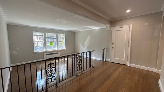 35 Park St Unit 2