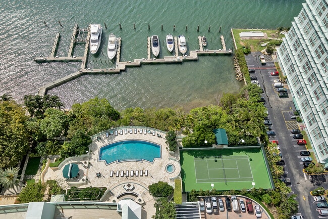 Photo - 1643 Brickell Ave Unidad 2805