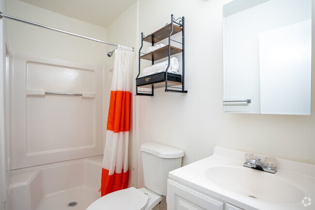 Studio - 314SF - Bathroom