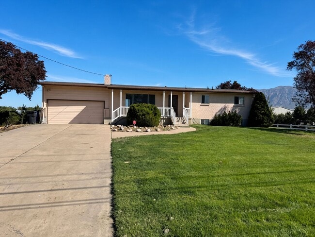 Photo - 4210 W 1975 N