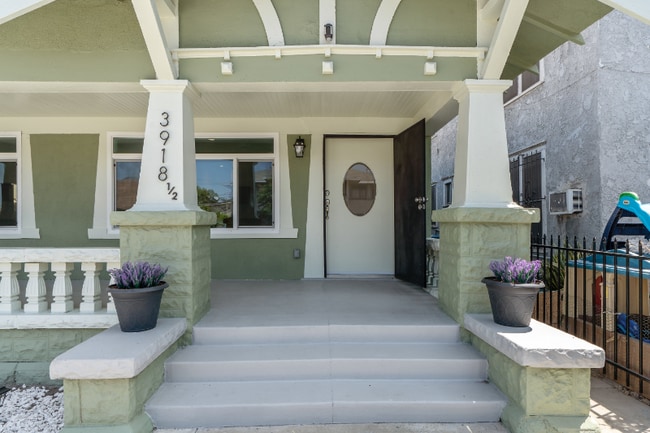 Photo - 3918 Dalton Ave Unidad 3918 1/2